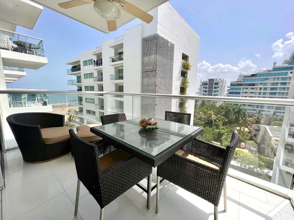 Apartamento Hermoso Familiar /acceso Directo A La Playa. Morros 3 *