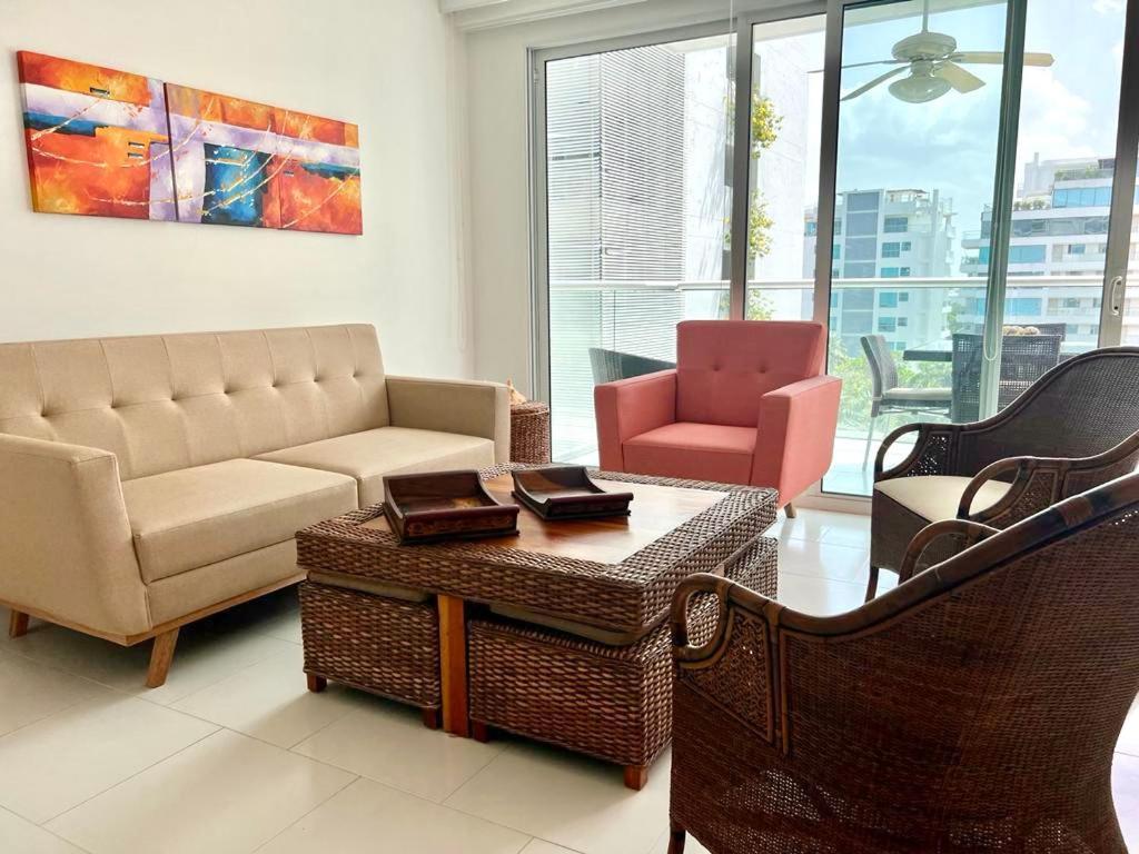 Hermoso Familiar /acceso Directo A La Playa. Morros 3 *